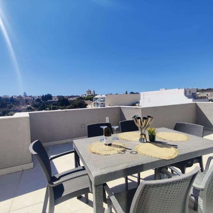 Cozy Penthouse In Central Malta Daire Balzan Dış mekan fotoğraf